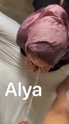 Pipisin Tante Hijabers Binal Haus Kntl Sepong Mentokin.mp4
