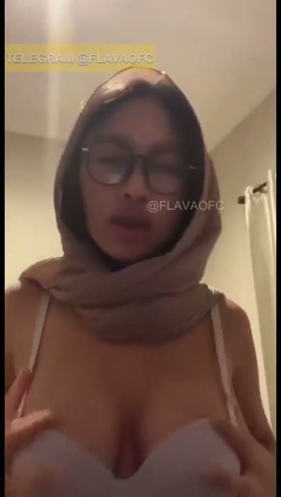 Nindia hijab kacamata toge gemoy
