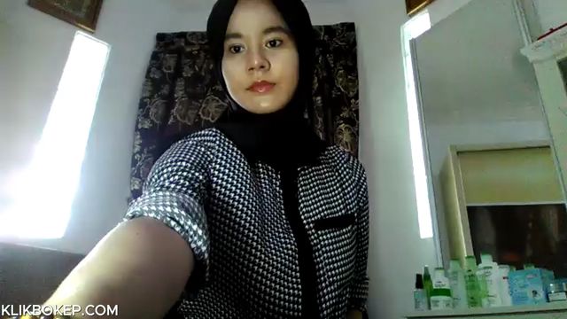 Bokep Indo Busty Muslimawear Goyangan Sange Colmek Bikin Crot